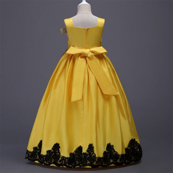 Vestido Niña de Rado Con Bordo de Encaje TQE086