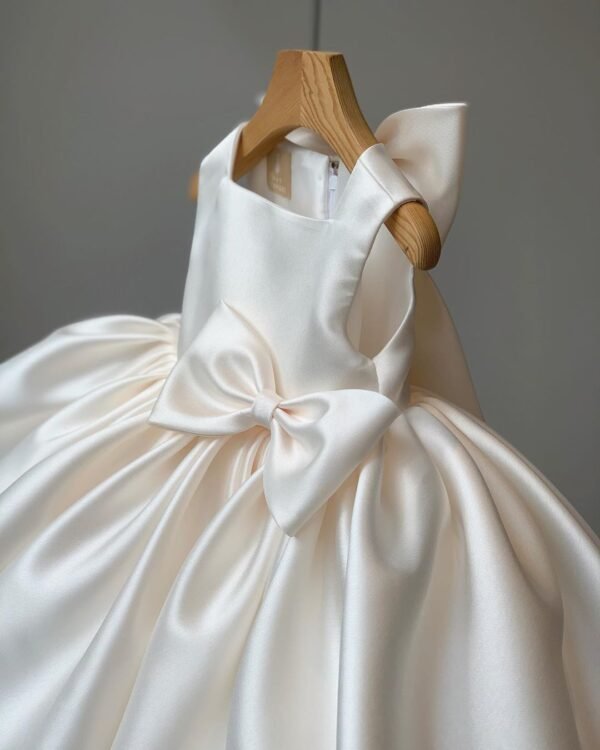 Clasico Mint Vestido Niña de Raso para Bautizo TQL05