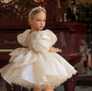 Elegante Blanco Vestido Niña Mangas Abullonadas para Bautizo TQL17